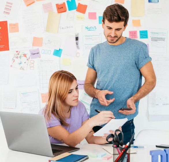 Persona Delegando Una Tarea